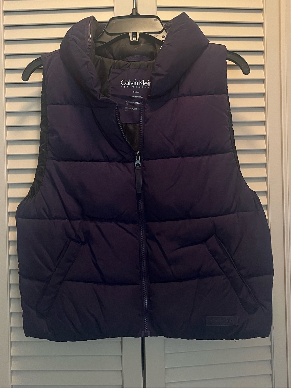 Calvin Klein puffer vest. Extra small